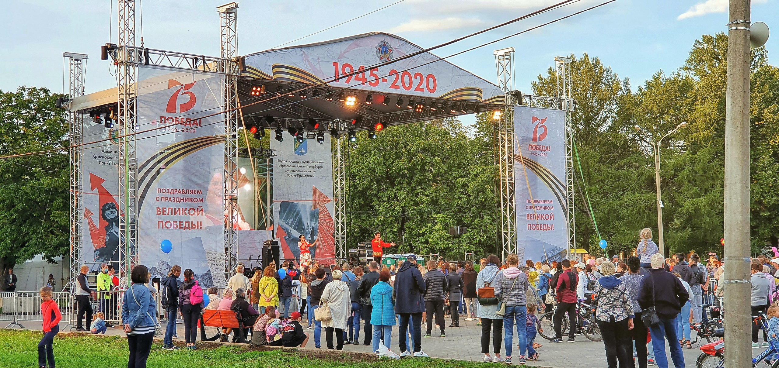 Сцена 12х10