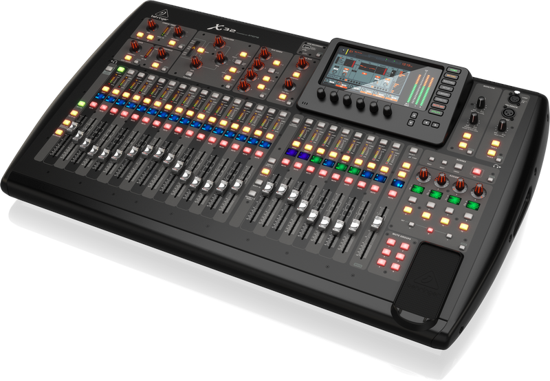 Микшерный пульт Behringer X32